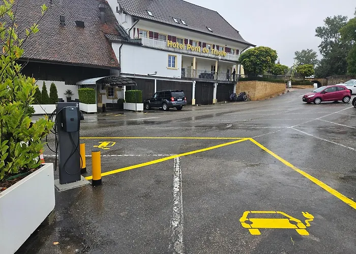 Apart-Hotel Pont-De-Thielle